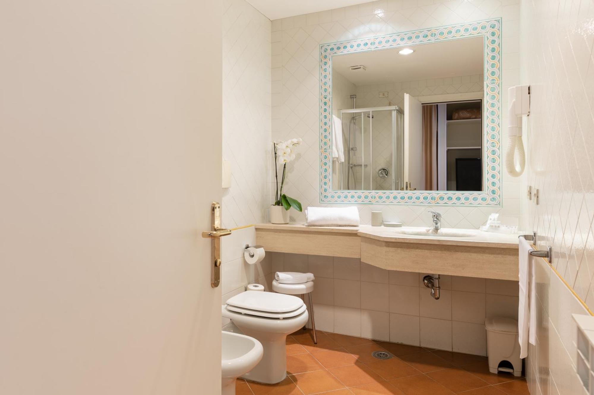 Hotel Tuder Todi Ngoại thất bức ảnh