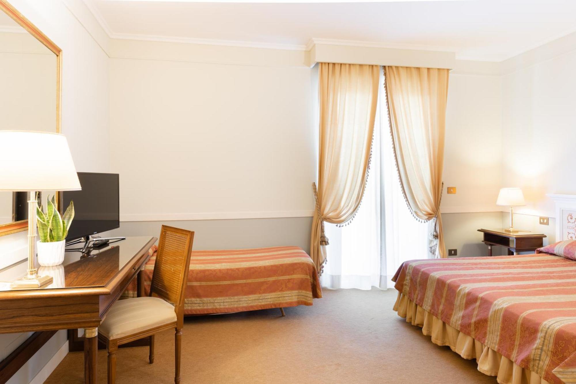 Hotel Tuder Todi Ngoại thất bức ảnh