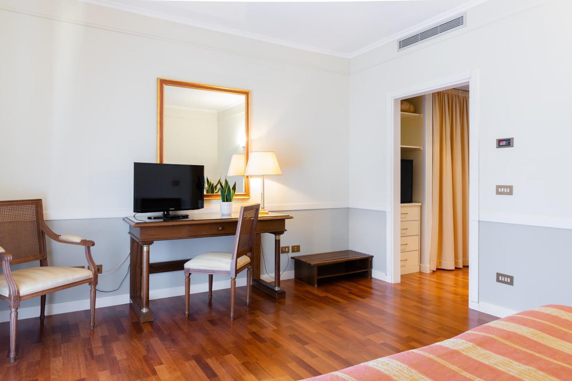 Hotel Tuder Todi Ngoại thất bức ảnh