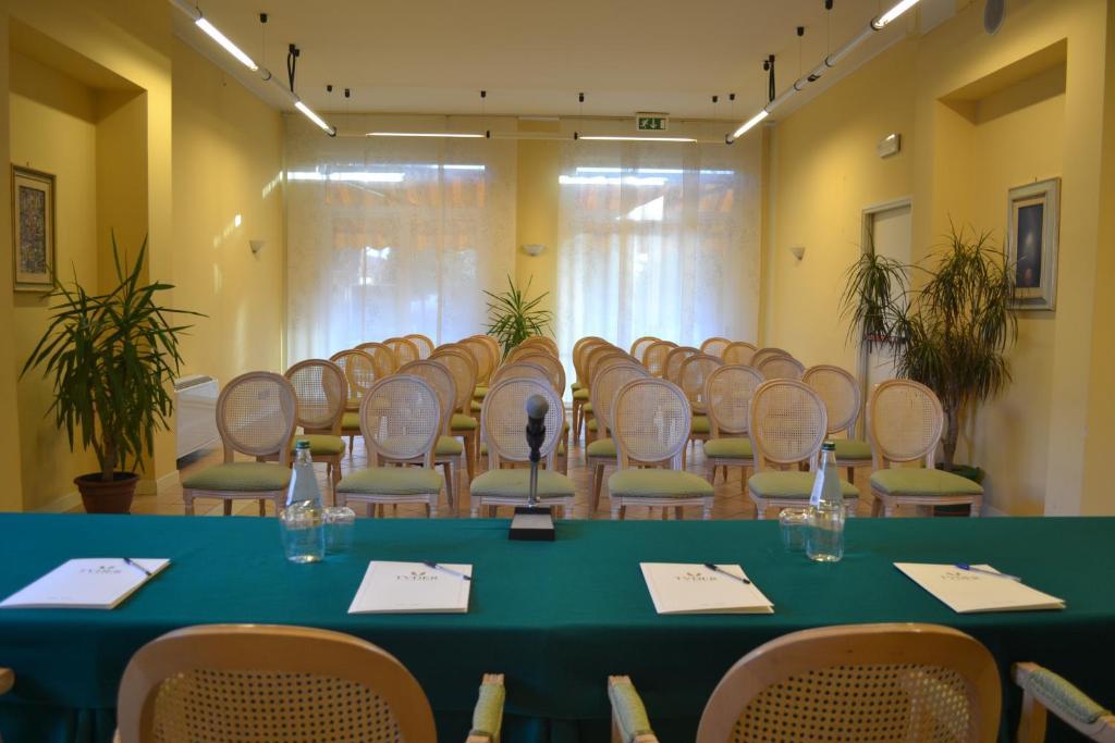 Hotel Tuder Todi Ngoại thất bức ảnh