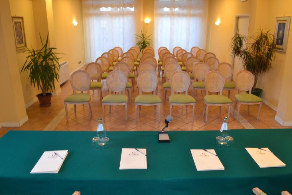 Hotel Tuder Todi Ngoại thất bức ảnh